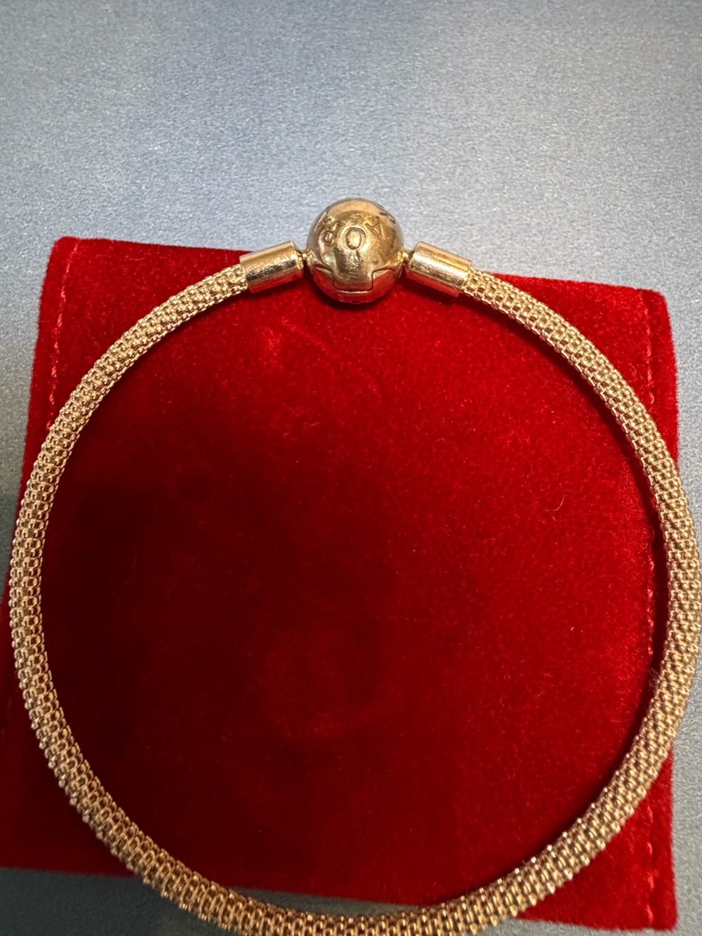 PANDORA silver Mesh Bracelet with Signature Clasp - Picture 3 of 3